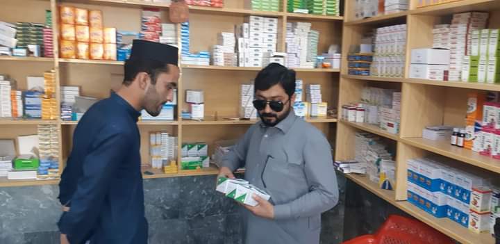 KpDrug's tweet photo. Drug Inspector #Mardan today sealed 5 medical stores in violation of The Drugs Act 1976. Unregistered, without warranty &amp; expired drugs seized. Cases registered against violators. https://t.co/GRohGDPjCI