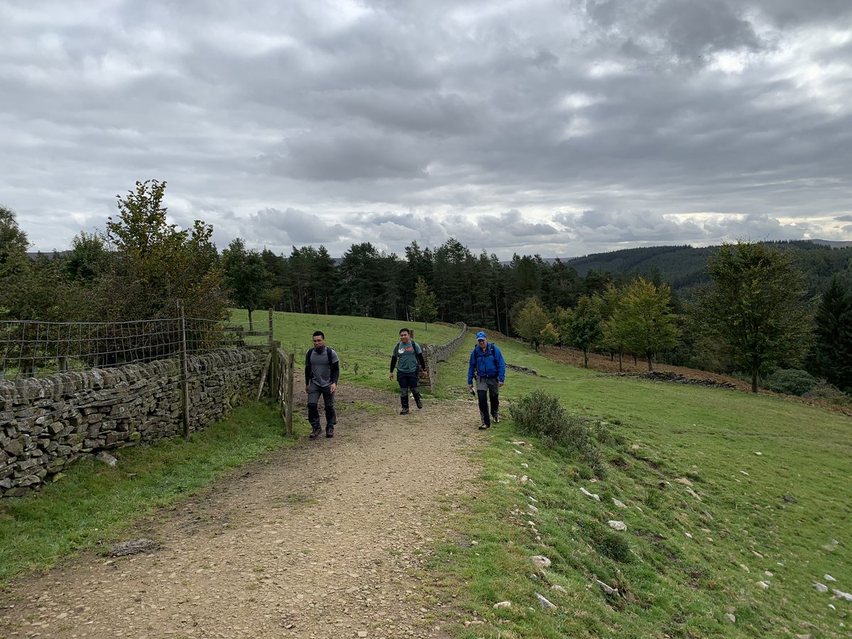 528STRE's tweet photo. Great day hillwalking in the Peak District. Always good to get out for some AT!! @528STRE @Proud_Sappers #Alwaysready #PeakDistrict https://t.co/L0uZ1fqQcU