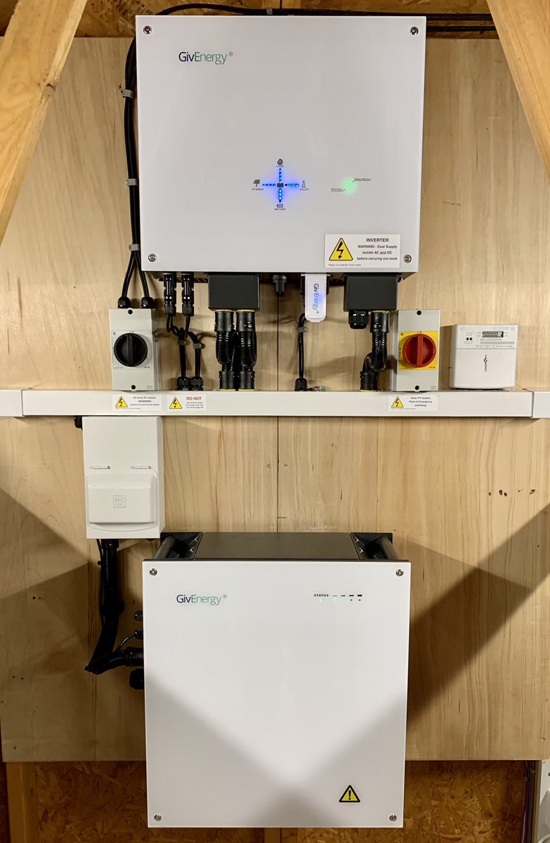 RangerElec's tweet image. This week we’ve been busy installing a 5kw solar PV system with 5.2kwh battery storage. We also installed a @myenergi Eddi to divert any surplus power to the hot water tank.

#5kw #solar #solarpanels #pvsystem #batterystorage #myenergi #myenergieddi #greenhome #energyefficient