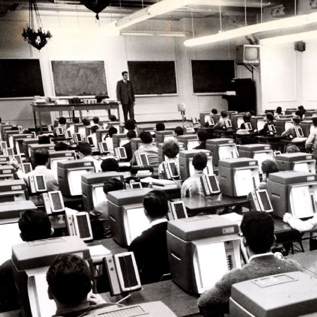 nyit's tweet image. During #NationalComputerLearningMonth, we're acknowledging the impact of computers and technology on our university: 
In the 1950s, New York Tech introduced "teaching machines," the forerunners of modern-day desktop computers, to students on campus. fal.cn/3aFSA