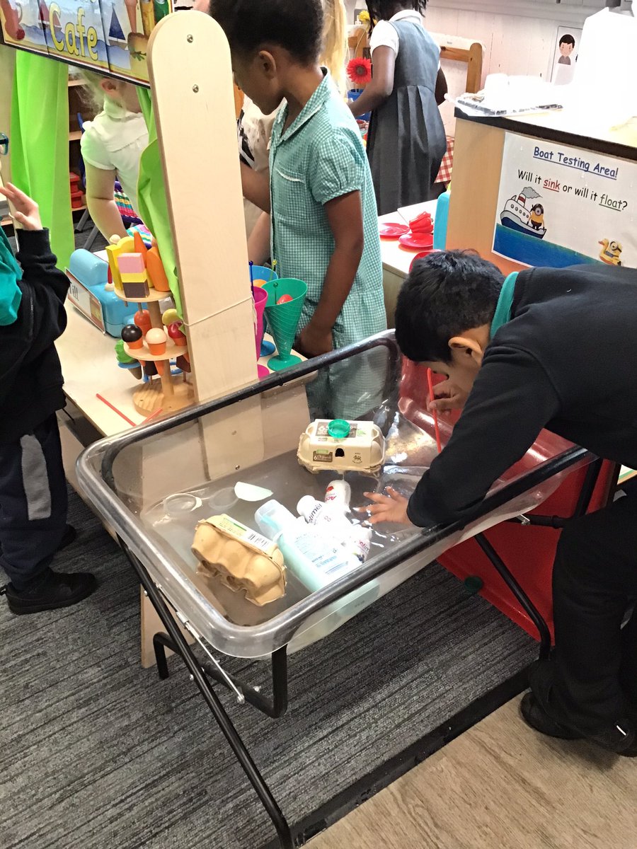 BalgreenPrimary's tweet photo. More boats! Some of our class decided to have another go at making a boat the next day. Here’s how they got on. #primary2b https://t.co/Yr2eZT2kjA