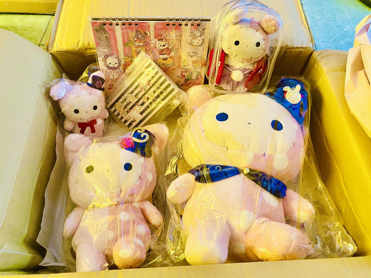 mAkI_avelica's tweet photo. メキシコへようこそ!!!
@Buyee のおかげで, 私は日本に住んでいませんが、それでも彼らを飼うことができます!!!
どうもありがとう！😆🤩👏🏻👍🏻✌🏻
@Senti_official  @sanx_netshop 
#buyee #センチメンタルサーカス #kawaii #sentimentalcircus #ilovestuff #shappo #omocha #sanx #maki #シャッポ https://t.co/kIUI15gNDQ