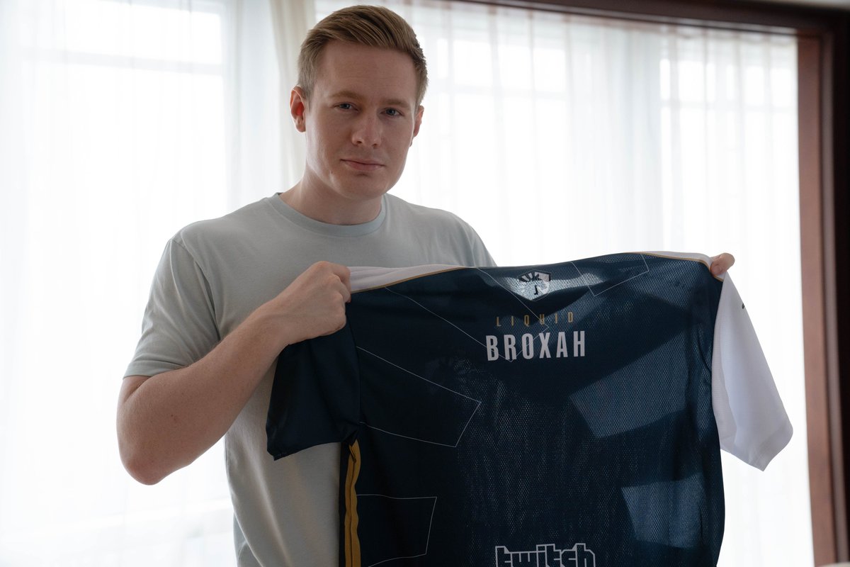 TeamLiquidLoL's tweet image. Our #JerseyThursday giveaway for October is from Mr. @BroxahLoL, to thank you for your support in our journey at #Worlds2020. 👊

Enter below for a chance to win a Broxah jersey and a gift card to @JerseyMikes!

🗳️ gleam.io/PDgju/tl-x-jer…