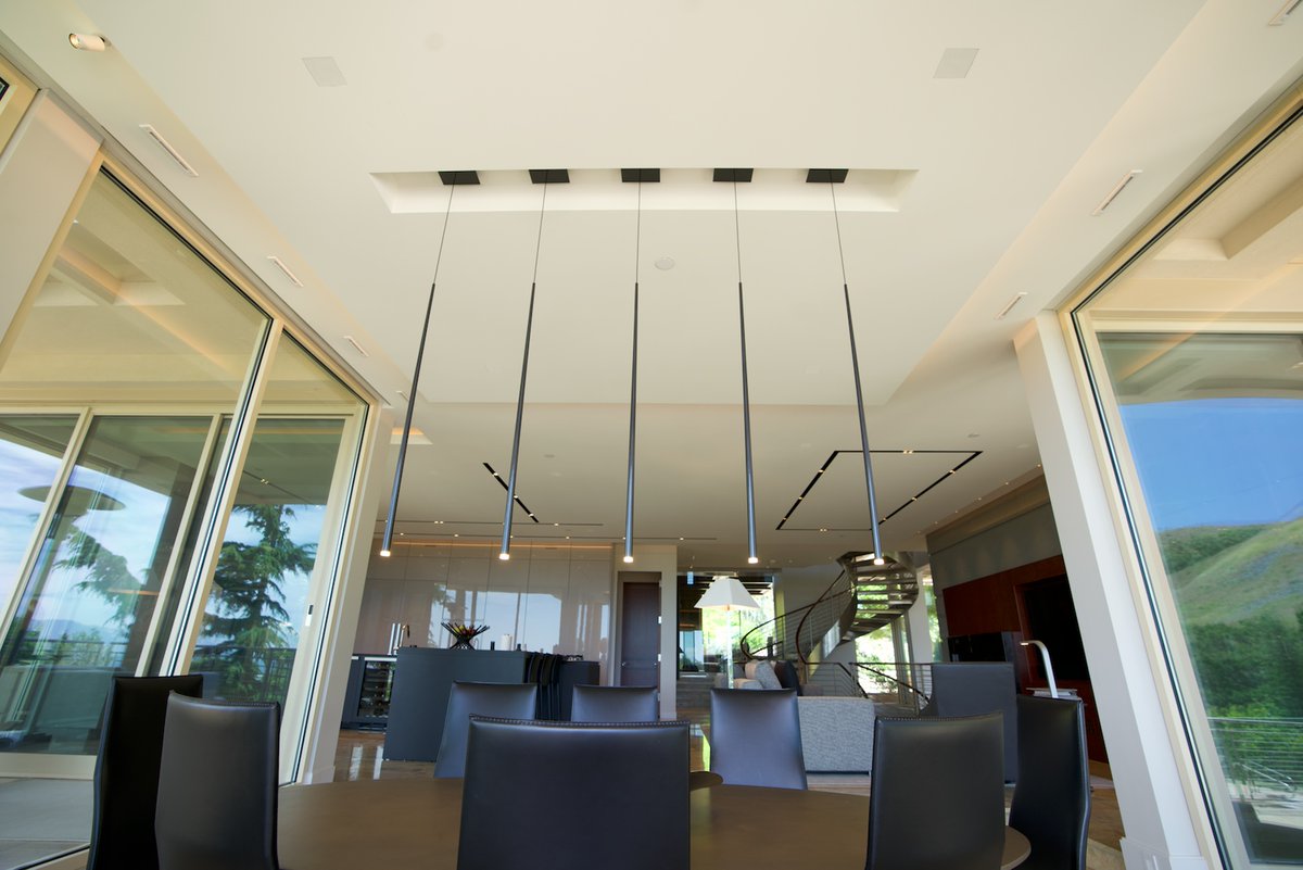 SonanceSpeakers's tweet photo. The magic is in the details. Sonance Architectural Series is flush mounted to disappear into the ceiling surface. When the right size and shape matches other elements in the room, the result is stunning.
#designedtodisappear #luxurydistributedaudio #architecturalaudio https://t.co/1XoCjp6IVx
