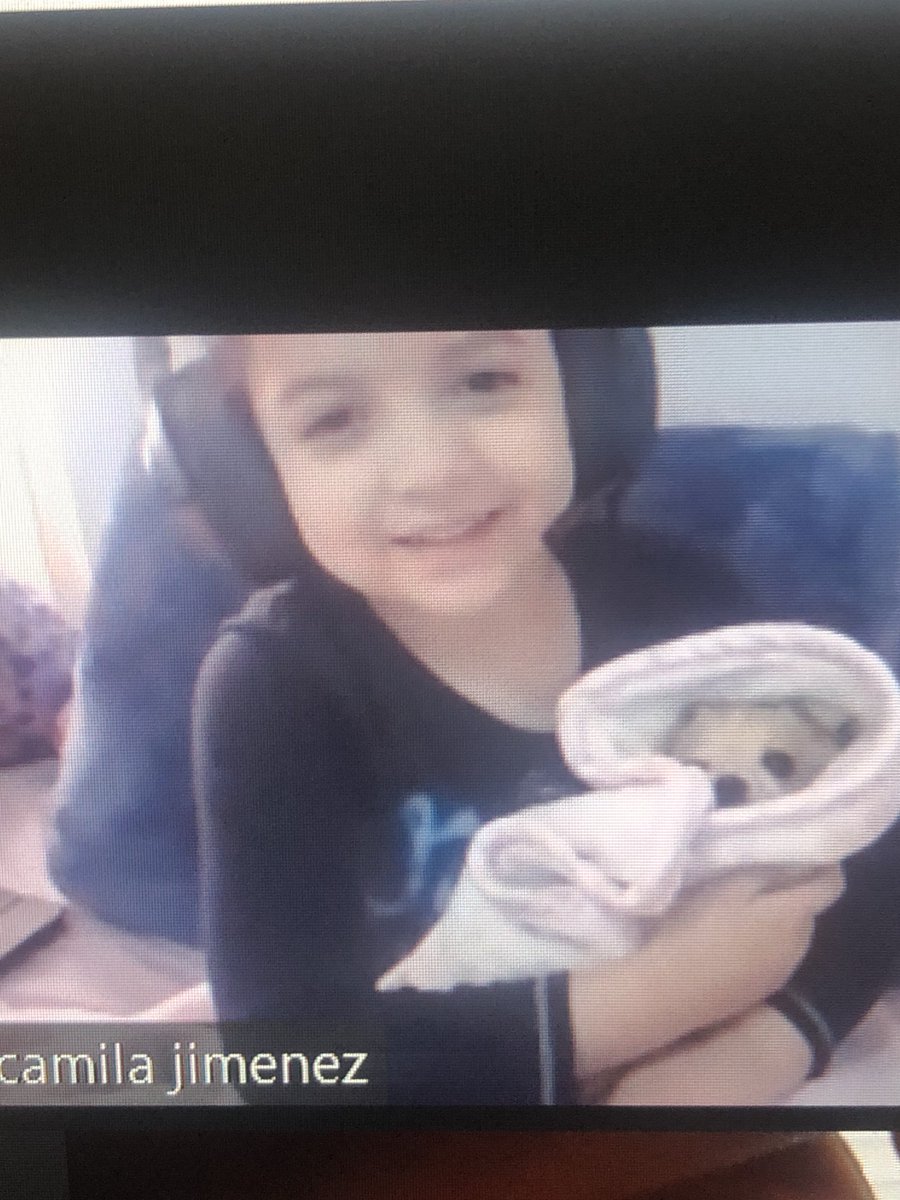 GradeWhe's tweet photo. Mrs. Adams' virtual first graders earned a show-n-tell today! #showoffyourpetday @HumbleISD_WHE @HumbleISD https://t.co/6NYsHGKumr