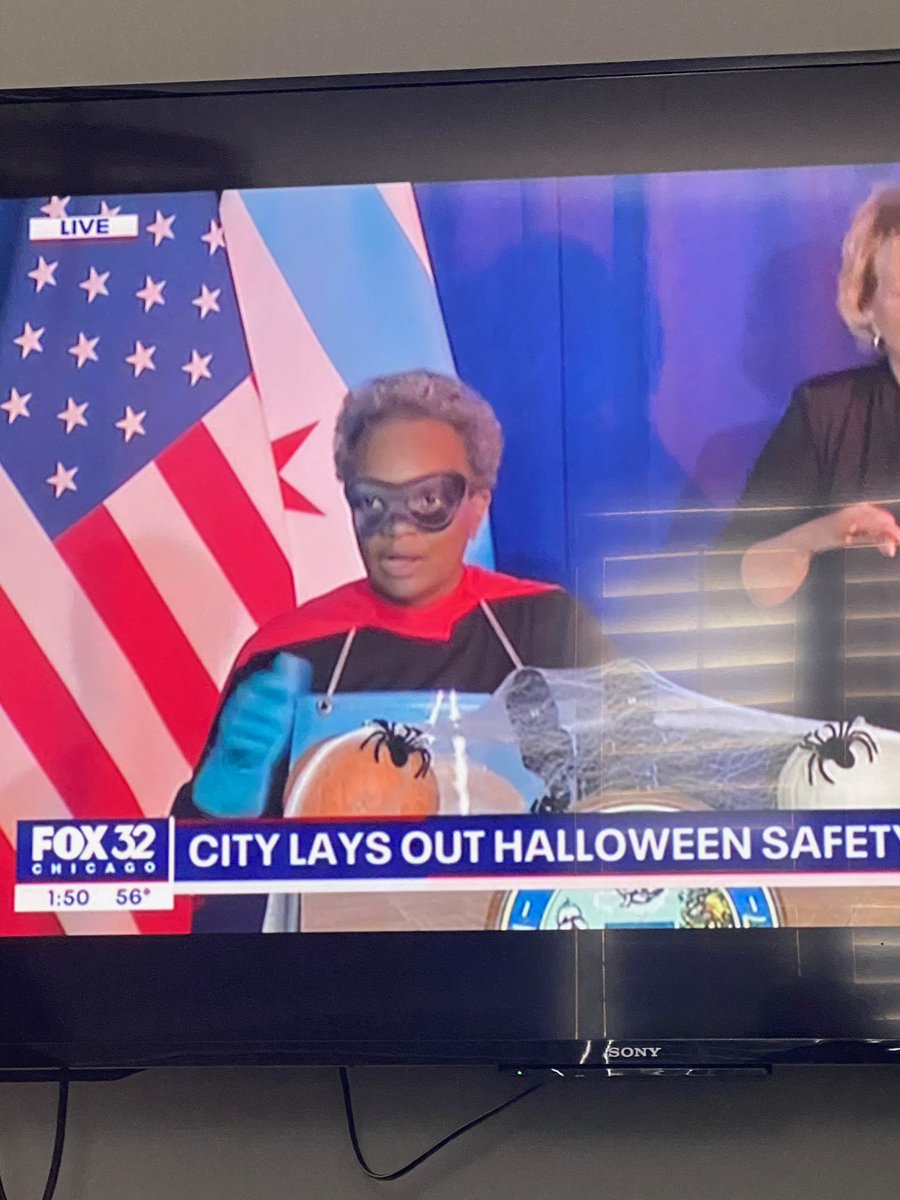 Glad to see @chicagosmayor finally attempting to fight crime. #LawAndOrder imminent in #Chicago