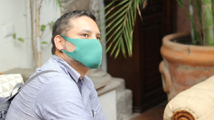 30 Bin Hasta Arasından Sıyrılarak 1500 Kişilik Günlük Covid Vaka Tablosu'na Girmeyi Başaran Fabrika İşçisi, Çayıralan'ın Gururu Oldu... zaytung.com/haberdetay.asp…