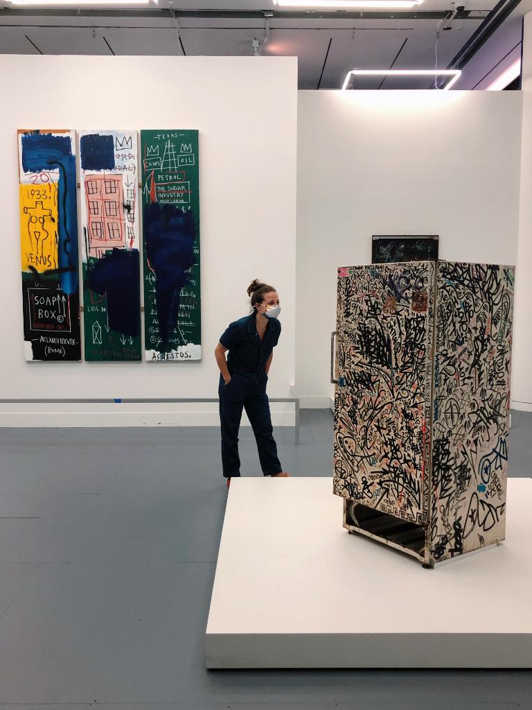 mfaboston's tweet photo. Exciting things are happening in our Gund Gallery! With masks on and couriers calling in via Zoom, curator @lizmunsell and our #mfaConservation, design and facilities staff are busy installing "Writing the Future: #Basquiat and the #HipHopGeneration" 👑⁣ https://t.co/7ayYAuhNn4