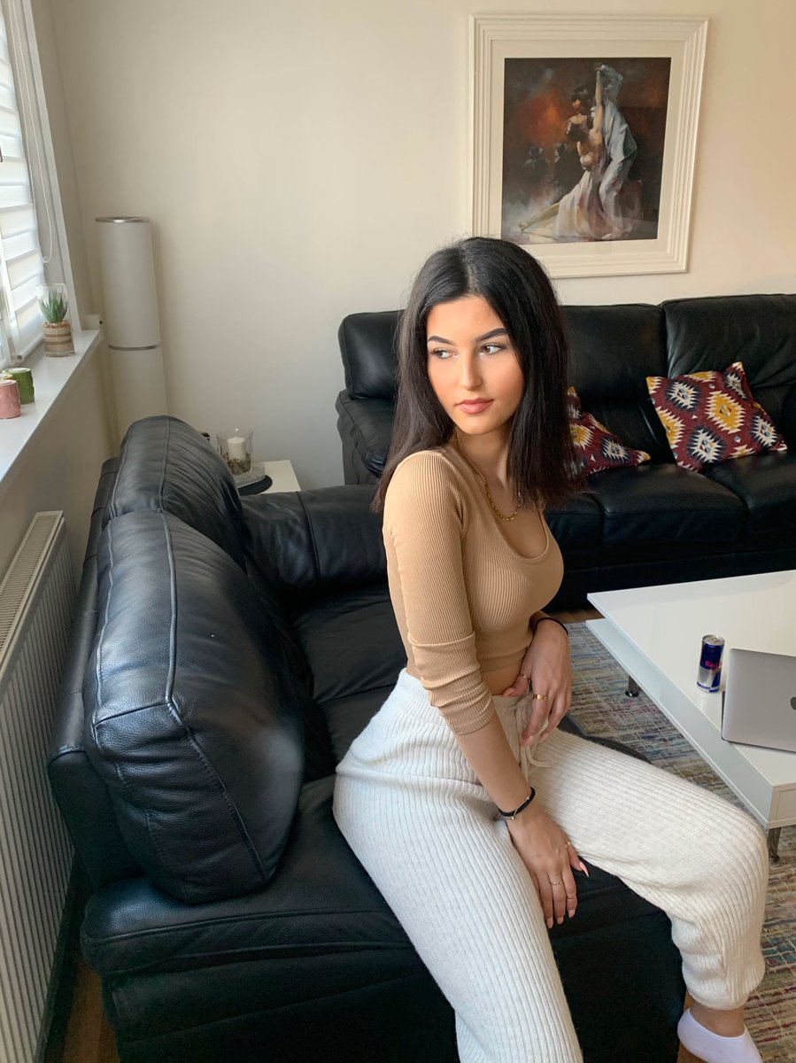 ronesaab's tweet image. 😝