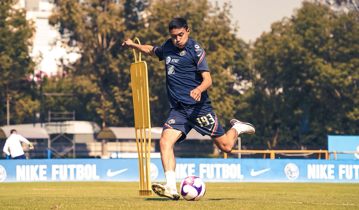 ClubAmerica_EN's tweet photo. The future is here (and it looks bright)! ⭐️
#MadeInCoapa🦅 https://t.co/04xD1jc1tC