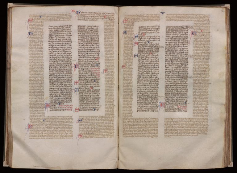 JillWhitelock's tweet image. Lovely reference to a donor in common! William Loryng bequeathed his civil law books to @theUL: his will, proved March 1416 (along with that of William Hunden), contains the earliest reference to a library @Cambridge_Uni. His copy of Justinian is still in @theUL, as MS Dd.7.17.