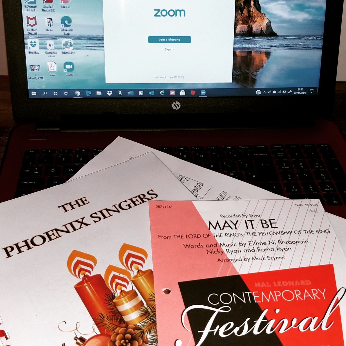 Choir practise 2020 style. 
#PhoenixSingers
#LadiesChoir
#Abercynon
#KeepSinging