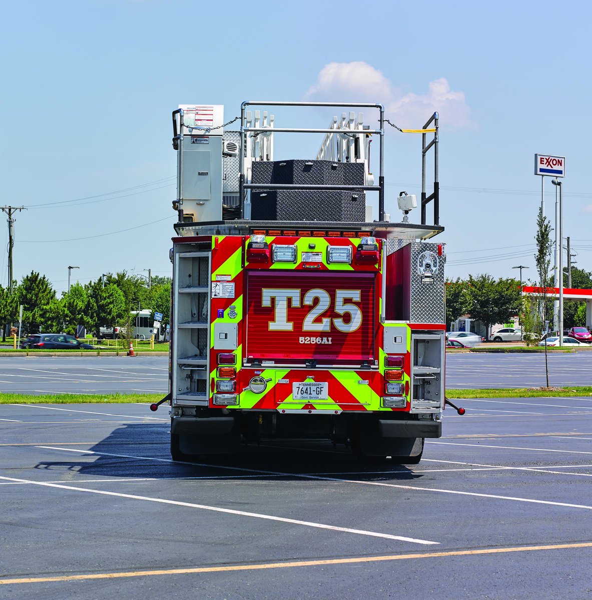 KMEFire's tweet photo. Nashville Fire Department's 103' #TuffTruck is our featured truck of the month! Learn more at: https://t.co/4BSubk99jN
Sold By: NAFECO
#kmeworksforyou #confidenceateverystep #firetrucks #Aerialcat #kmefire https://t.co/PxCnp8j1Ut