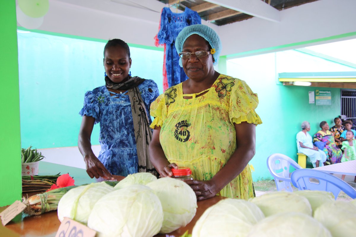 unwomenpacific's tweet photo. Congratulations to Beverly Hills &amp; Emua communities, #Vanuatu on the opening of their new #markets! @UN_Women #MarketsForChange project is pleased to support this initiative in #partnership with @govofvanuatu &amp; funding assistance from @dfat &amp; @CanadaDev. #resilientmarkets https://t.co/Kt1QJRqB5U