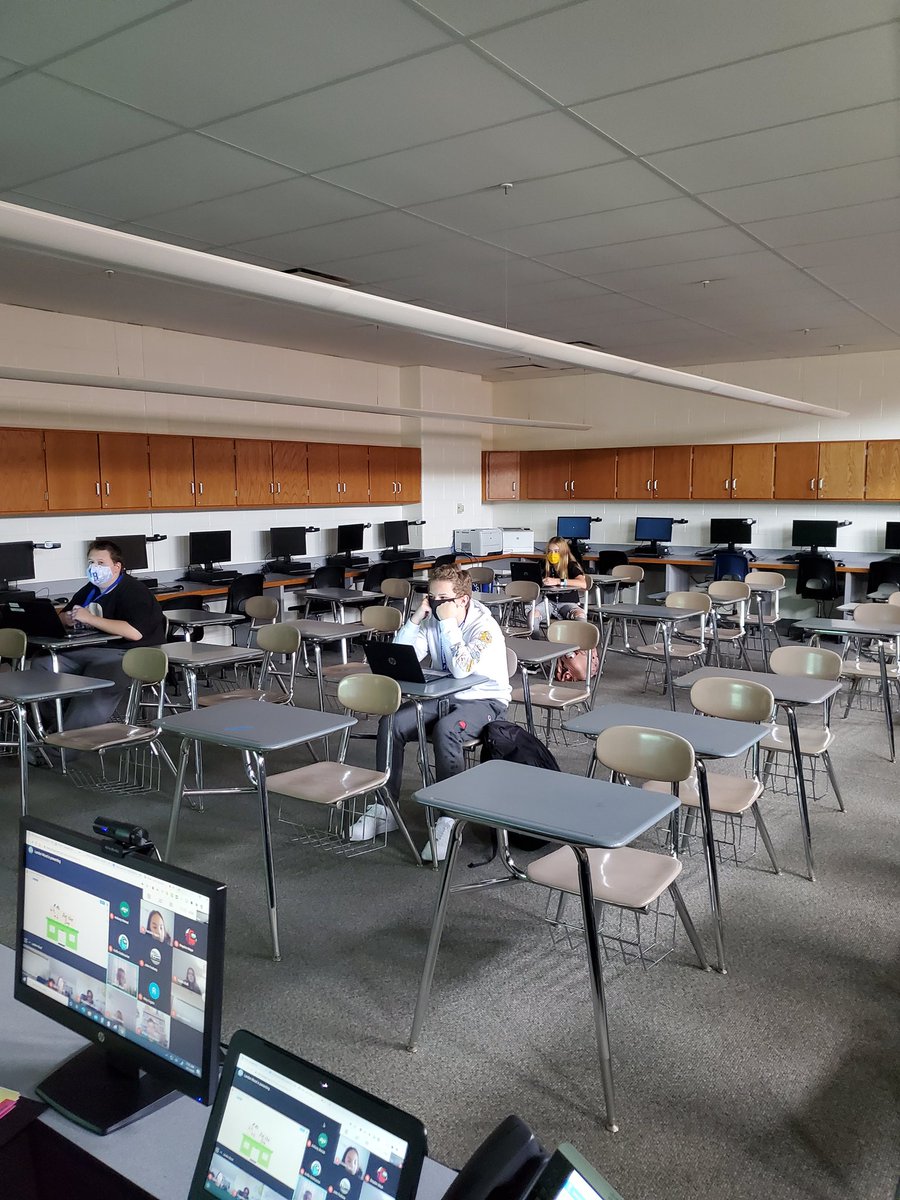 NBBIZTECH's tweet photo. No barriers in hybrid setting!Business &amp; Careers students presented their innovative business ideas virtually and in 217. Q/A followed.Hands were up in class and Meet. Didn't know if I should sit or stand!? LOL😀My NB Business students rock! @nbc_msprincipal @EmerMatt #nbnation https://t.co/VkYgqAnaR4