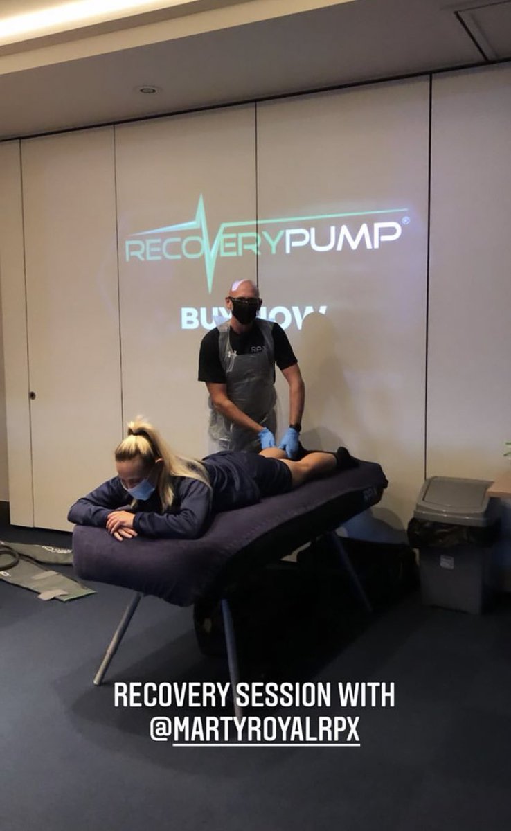 FyldeWomenFC's tweet photo. Thanks to @martyroyalrpx for coming into Mill Farm this evening for a socially distanced recovery session..

Marty and RPX will be assising our team off the pitch this season 👏🏼

#recovery #recoverypump #RPX https://t.co/BZY1LoVxEV