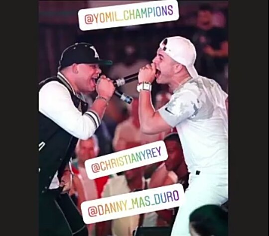 yomilyeldany_'s tweet photo. Hoy toca #TBT con #CHristianyRey 👉@chrisyrey 
.
.
.
¿Cuántos likes para esta foto? rompiendo la tarima con #Timba y #TrapTon del bueno 🔥🔥🔥 https://t.co/hSmX9BVZfD