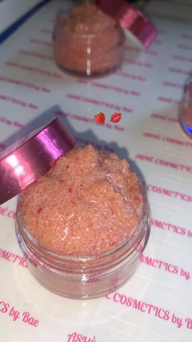 allhailmaj's tweet photo. my vegan sugar lip scrubs are made with real fruit, yes they’re EDIBLE & they smell just as good as they taste.
🍓🍓🍓🍓💋💋💋💋💋
🥭🥭🥭🥭💋💋💋💋💋
#lipscrub #vegansugar #cosmetics #skincare #realfruit #oils #body #skin #smooth #softlips #businessbae #businesswomen #blackowned https://t.co/GfDhknKVp1