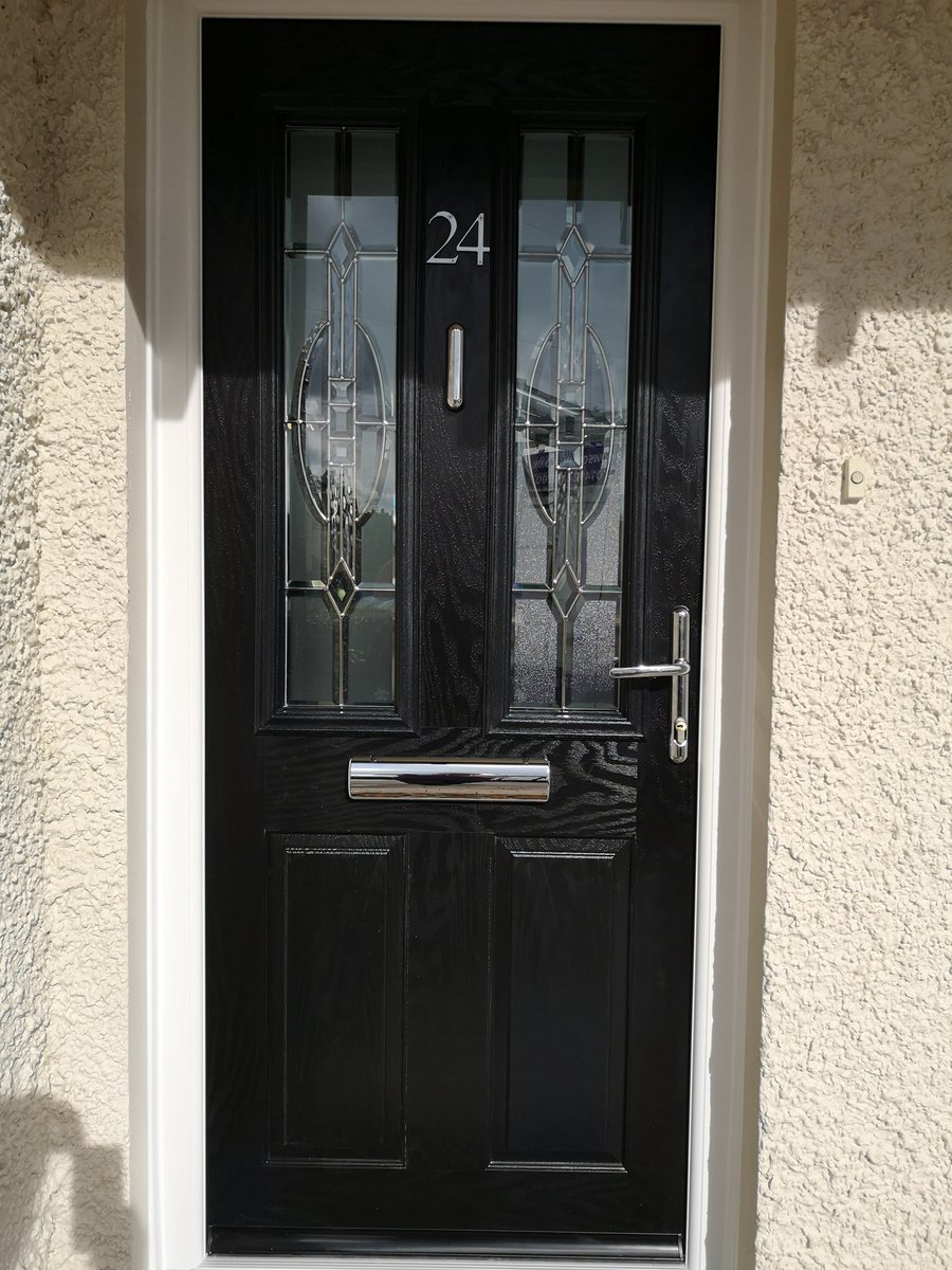 spectrumwindows's tweet image. Lovely @sweethardware on this new door we installed today. Looking superb and a great addition to our customers home. 👏