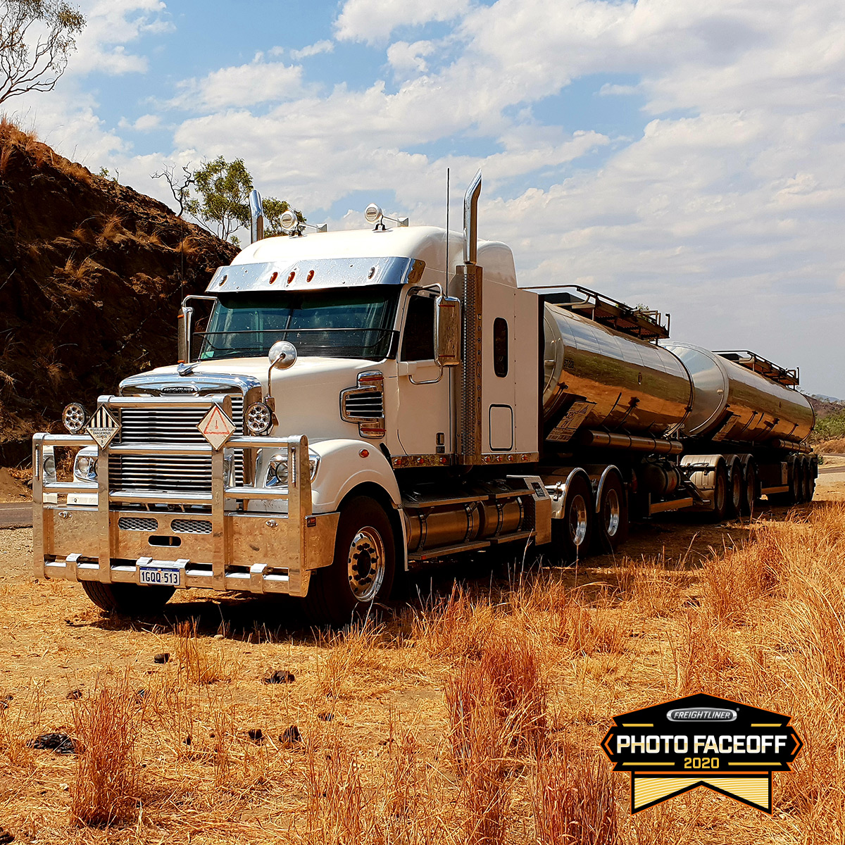 freightliner's tweet photo. All the #FreightlinerPhotoFaceoff is missing is your entry! Take a minute to snap a photo of your truck for the chance to win a $500 gift card, and enter the giveaway here by October 16th: https://t.co/XdAmsX42DH https://t.co/AmnNSy9RkJ