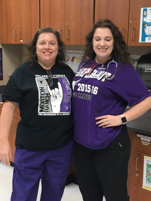 Kelly Balser, 50, nurse at Morton Ranch High School in Katy,  #Texas died from  #COVID. Their family is a pillar of the community. Her husband & daughter teach at the same school, and her husband coaches the wrestling team.  @MortonRanchWres https://abc13.com/morton-ranch-nurse-dies-kelly-balser-death-passing-katy-isd-covid/6408589/