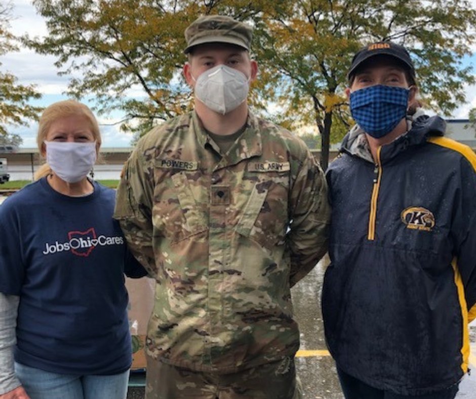 Today some of our team members volunteered at the  <a href="/CleFoodBank/">Greater Cleveland Food Bank</a> Emergency Food Box Distribution. Thank you, <a href="/JobsOhio/">JobsOhio</a>, for helping make this happen!

Learn how you can get involved at the Greater #Cleveland Food Bank: greaterclevelandfoodbank.org

#WeFeedCLE #JobsOhioCares