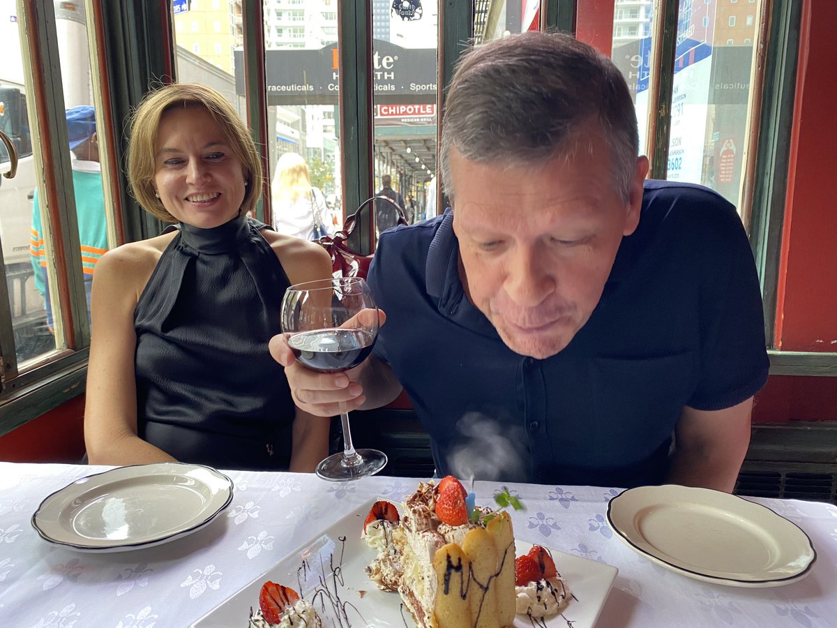 RaviBatra's tweet photo. Delighted to celebrate dear #ValentinRybakov’s🤗😘 birthday in New York🇺🇸🤗😘🎂🥂- a world-class diplomat - and reminisce about dear #AndreiDapkiunas🤗😘in Vienna, and how love and hope are essential to life... https://t.co/G1YmNc7nri
