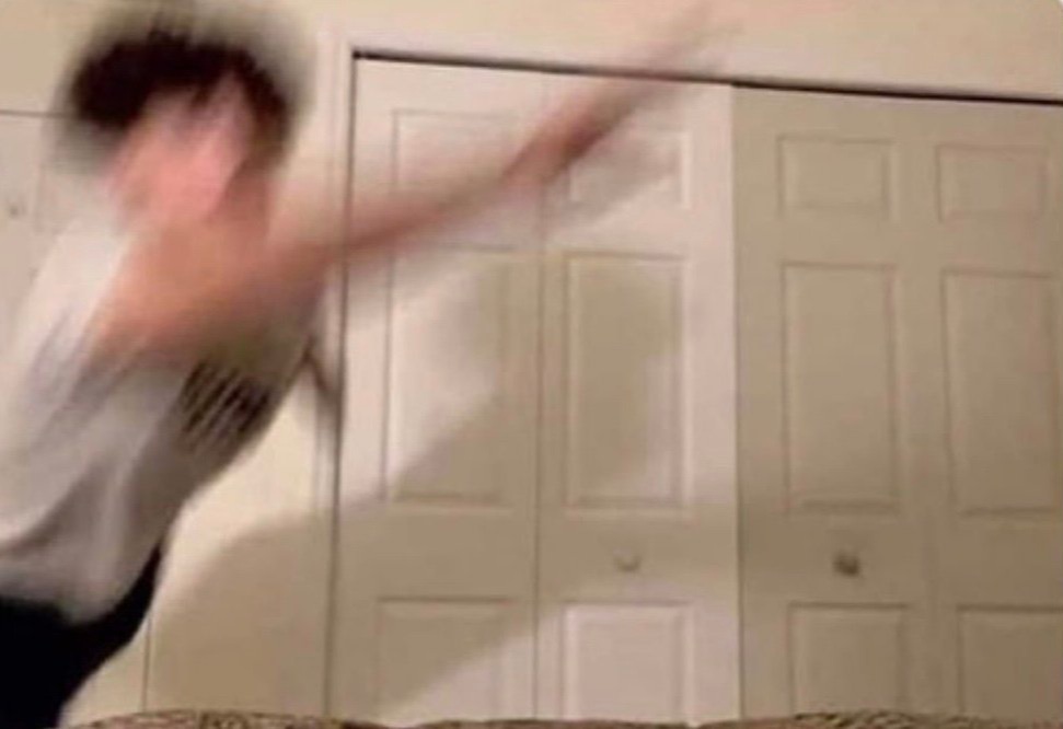 โme ignora asรญ que lo voy a ignorar tambiรฉnโ
*vibra el celular*
YO: https://t.co/r9elNSqOD5