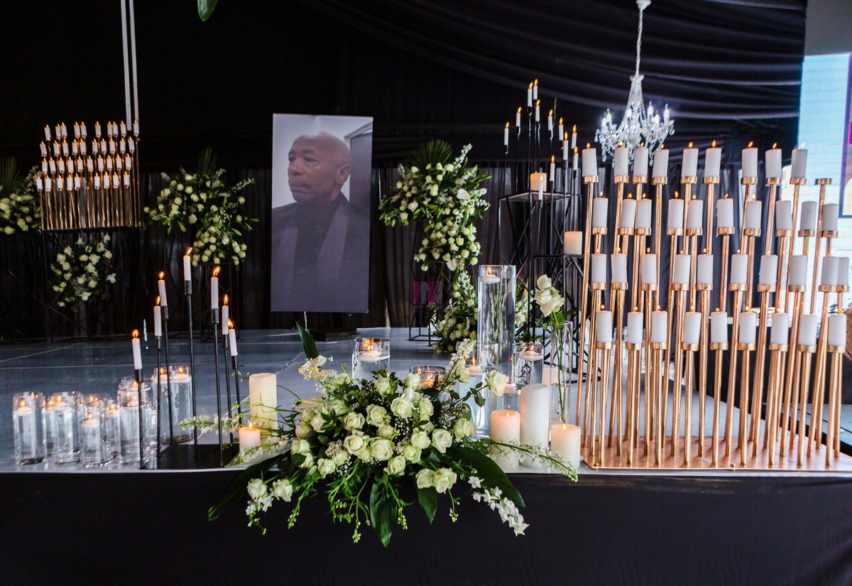 nonoevents's tweet image. #DignifiedSendOff
#RIP #FuneralServiceSetup
#Deco #FurnitureHire #Flowers
#NonoEvents