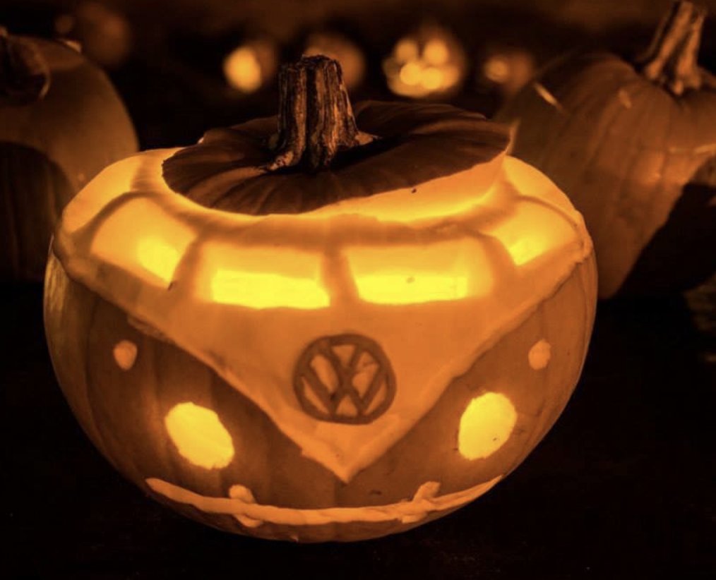 It is the first day of October!! Are you ready for fall?🎃👻
.
.
Repost from @claashpumpkins ! Their first carving of a classic VW camper as a pumpkin!
.
.
#technician #automechanic #southlake #reno #fallon #gardnerville #carsoncity #christensenautomotive