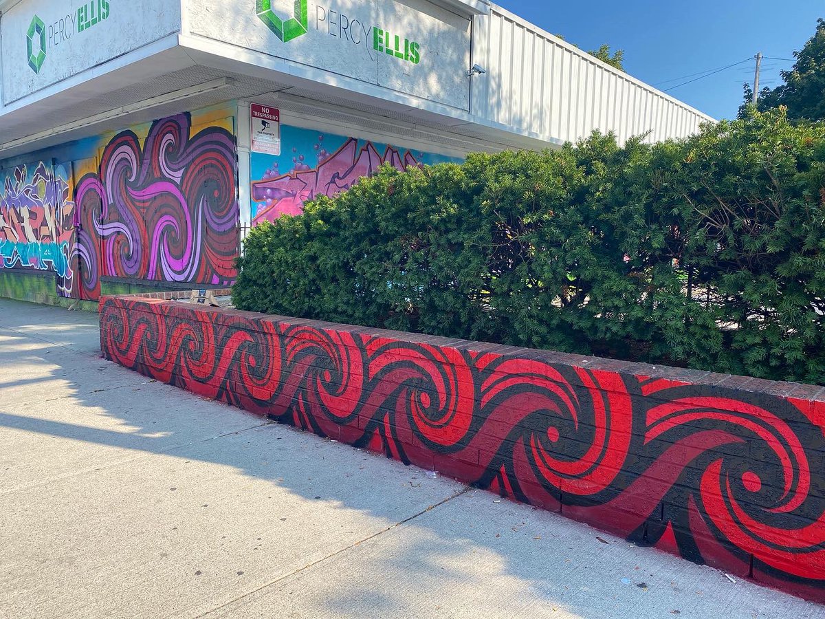 EastEndArtsTO's tweet image. 📣 More exciting #DestinationDanforth mural progress! 📣 Murals led by artists Elicser Elliott, Monica Wickler &amp;amp; Poser are nearing their completion stages &amp;amp; we absolutely love seeing these beautiful pieces of street art come to life 😍. Two more murals to come so stay tuned! 🙌