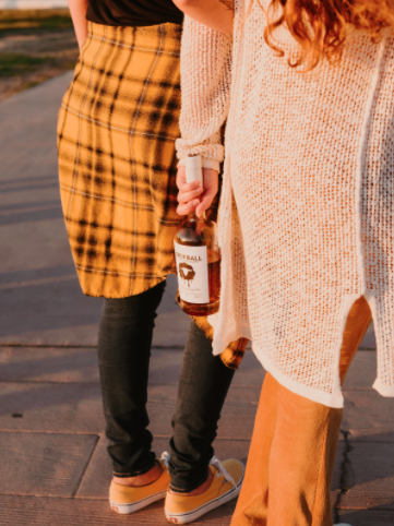 skrewballwhsky's tweet photo. A flannel and Skrewball: another way to say pumpkin picking attire. #FallBasics https://t.co/9P56xX1FQw