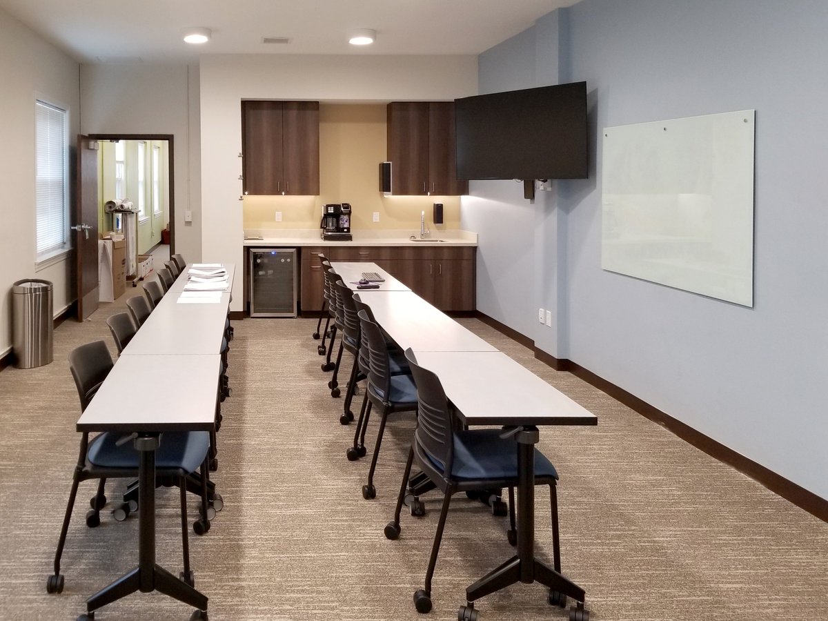 LNBstudio's tweet photo. This spring, @BrentwoodMO debuted their remodeled City Hall featuring new public spaces that enhance the customer experience. Working closely with the City of Brentwood, LNB Studio designed a welcoming, reconfigured layout that supports customer interaction and City efficiency. https://t.co/kDFePeBOqa