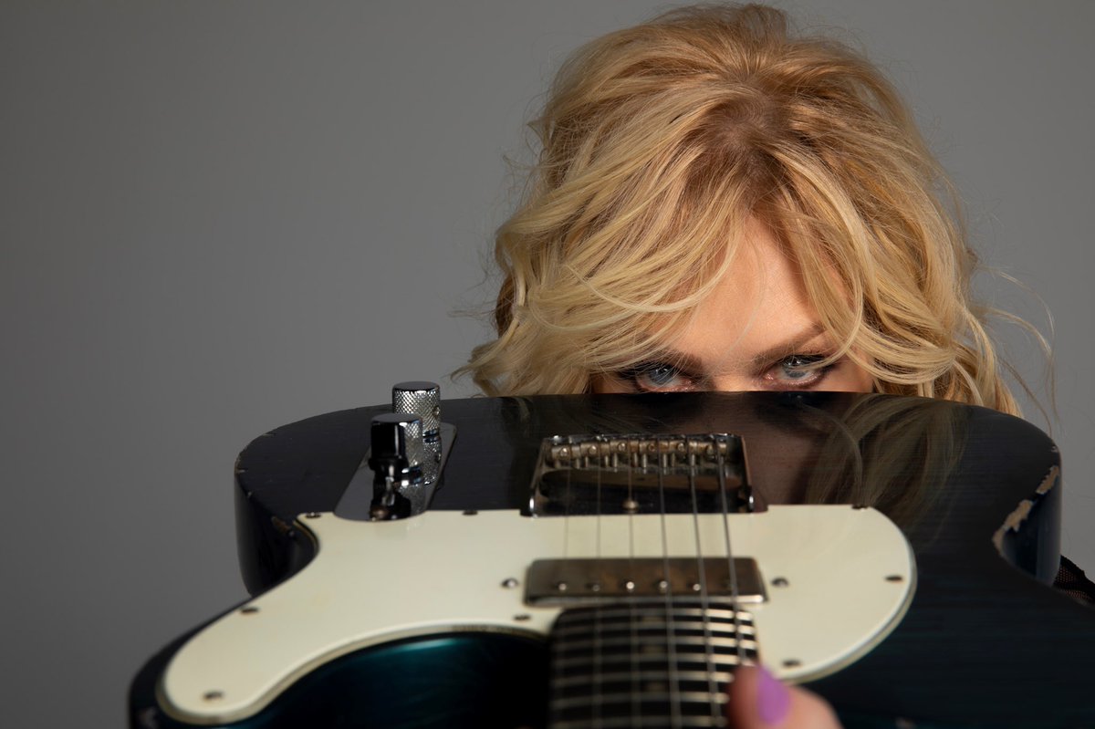 Excited to announce @nancywilson will be releasing a solo album in early 2021 on her new label, Carry On Music! The journey starts with the release of her rendition of Bruce Springsteen's “The Rising” on October 23. Pre save by clicking smarturl.it/NWTheRising