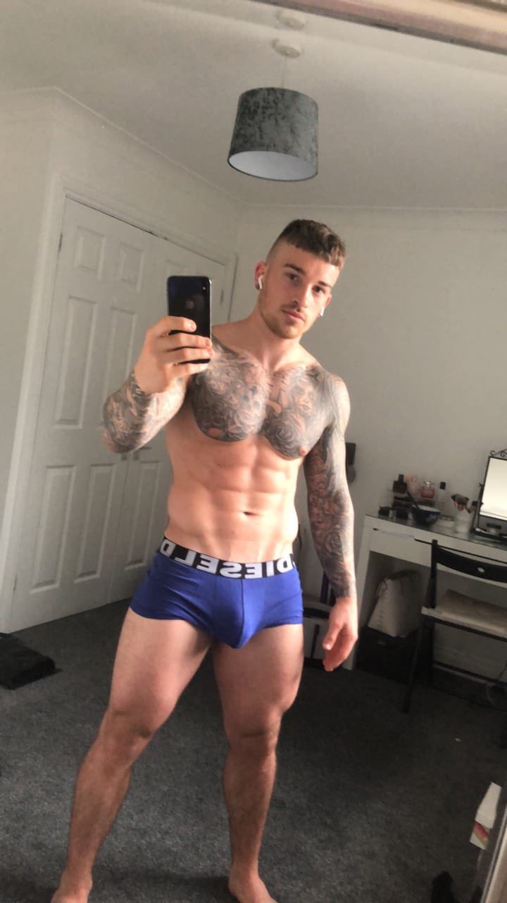 83. Chris Hatton. 🤳 🏼. 