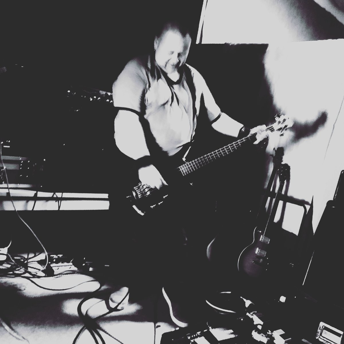 Chernobyl legend Elli on the bass 🤟
.
.
.
#stonerRock #desertrock #desertmusic #heavymetal #heavymetalmusic #heavymetalbands #metal #metalmusic #rock #rockmusic #rockband #hardrockmusic #icelandicrock #icelandicmusic #stoner #indierock #altrockmusic #bassplayer