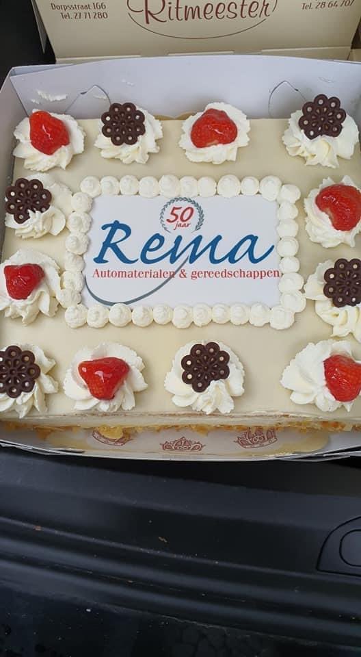 SuzanWallet's tweet photo. Bestaat het bedrijf 50 jaar en kan je vanwege Corona geen feest geven dan breng je het feest toch naar je klanten. Dat is omdenken... ##trotsop mijn broer en zijn vrouw #gefeliciteerd #remaautomaterialen https://t.co/cmYvvJncPS