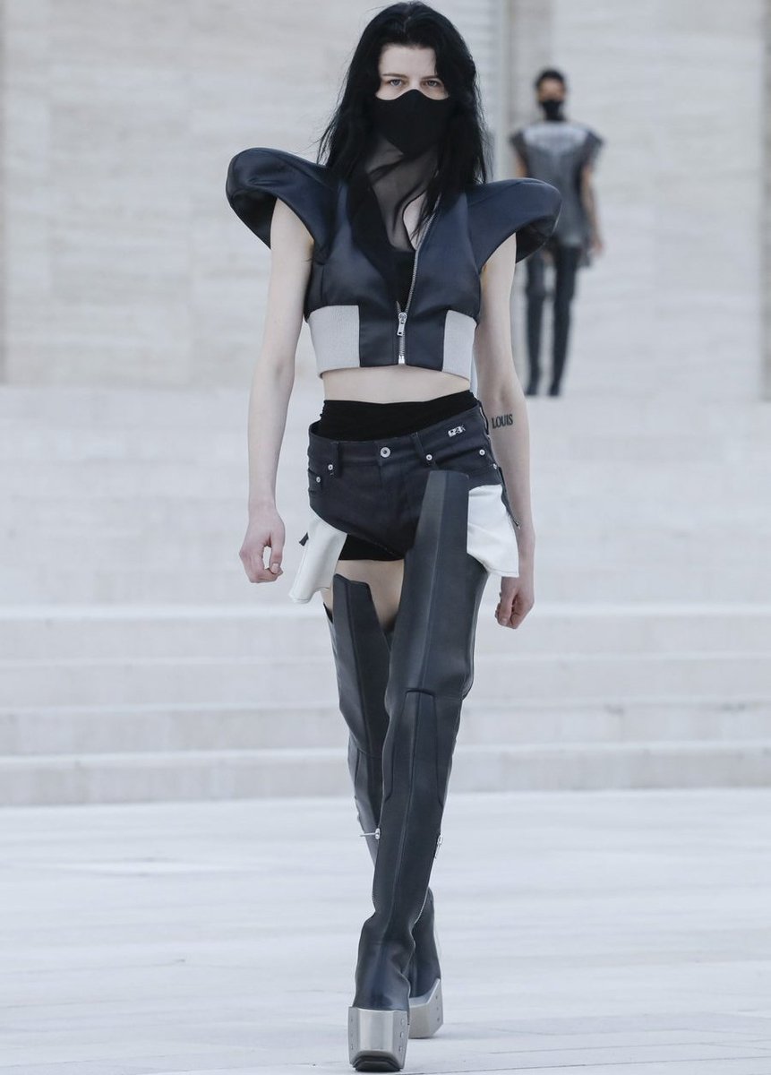 thelovebelt's tweet photo. rick owens, s/s ‘21. https://t.co/0HprIJrOiY