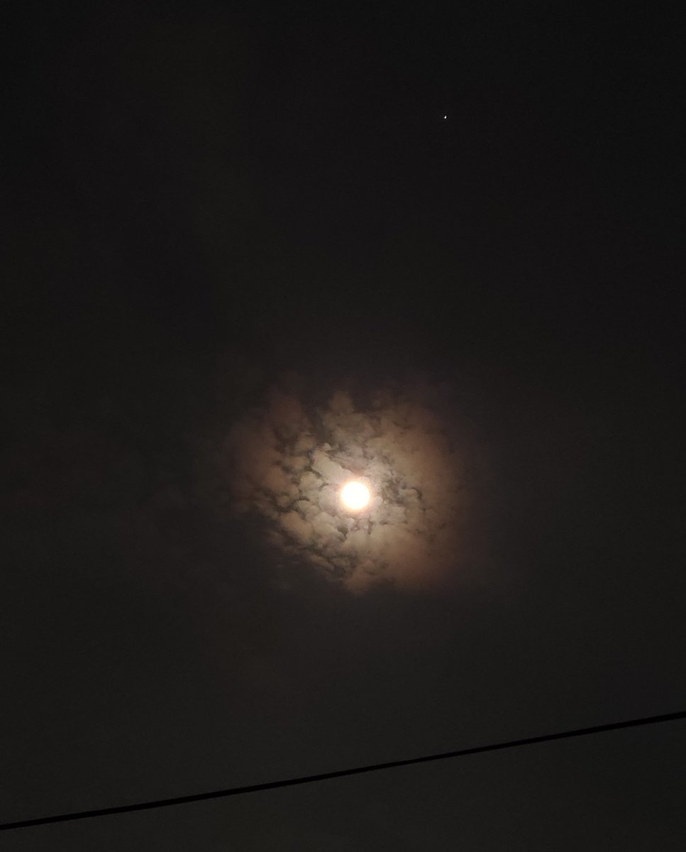 dimensionsofvie's tweet photo. Moon and that tiny one Mars https://t.co/aOf4jH56OZ