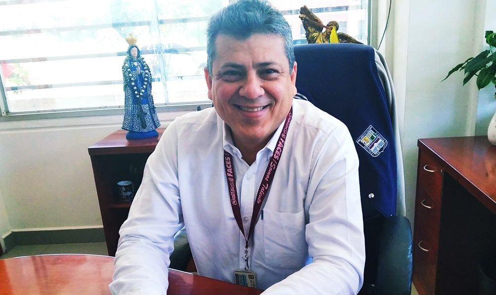 BenitoHamidian's tweet photo. Para nuestros Colegas profesores que ingresamos como Docente Ordinario hace 19 años, fue un #1Oct del año 2001. Excelente grupo de profesionales que ingresaron y orgulloso de nuestros profesores evaluadores de ese concurso. Por siempre muchas gracias a todos los protagonistas. https://t.co/gXj72hoWmI