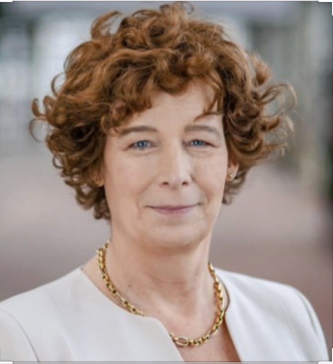 Very very glad to see @pdsutter deputy Belgian PM. A true fighter, an unstoppable activist of gender equality, women's and reproductive rights💪congratulations Petra! We look forward to have you with us again <a href="/EWA_Brussels/">EWA</a>