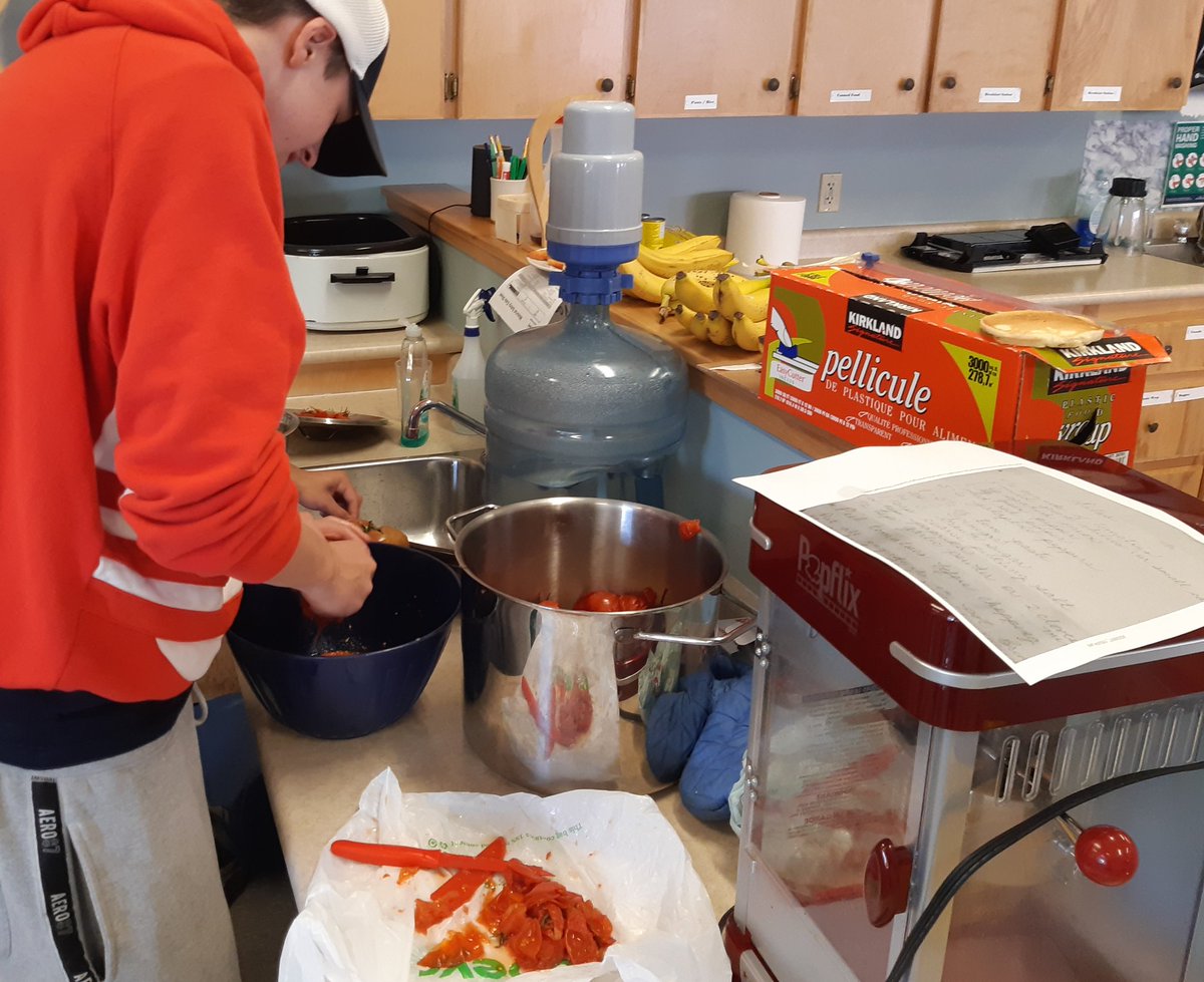 Dave_at_LEC's tweet photo. Farm to Plate as @LecMles2015 students used donations from @revivalseeds to create our LEC Salsa!! https://t.co/BeoGcfCzmC