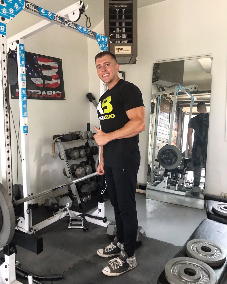 ZaneHadzick's tweet photo. Gym time - back day all day! 

@NutraBio 
@Bodybuildingcom 

#WithoutCompromise #Relentless  #NutraBio #BioCrew #BornAndBred #TEAMbodybuildingcom #bodybuildingcom https://t.co/LgsPEB9s75
