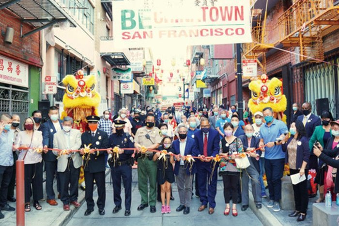 chinatowncdc's tweet photo. Happy Mid-Autumn Moon Festival! https://t.co/HD2JWuqACU
#midautumnmoonfestival #api #communitydevelopment #capacd #smallbusinesses #preservation #neighborhoods
Photo Credit: Sing Tao Daily https://t.co/BUO1Vq34cb