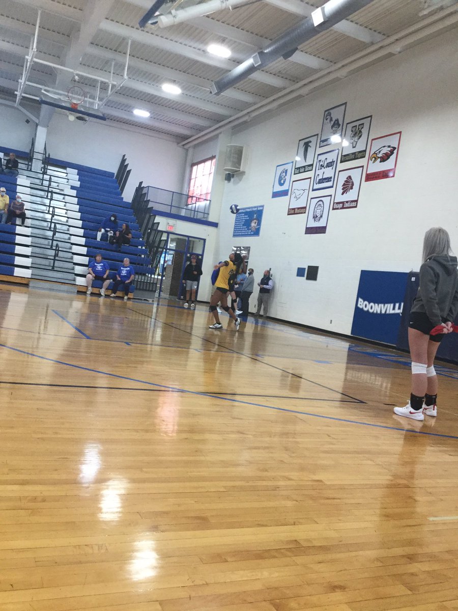 Mariah serving-Score 9-21