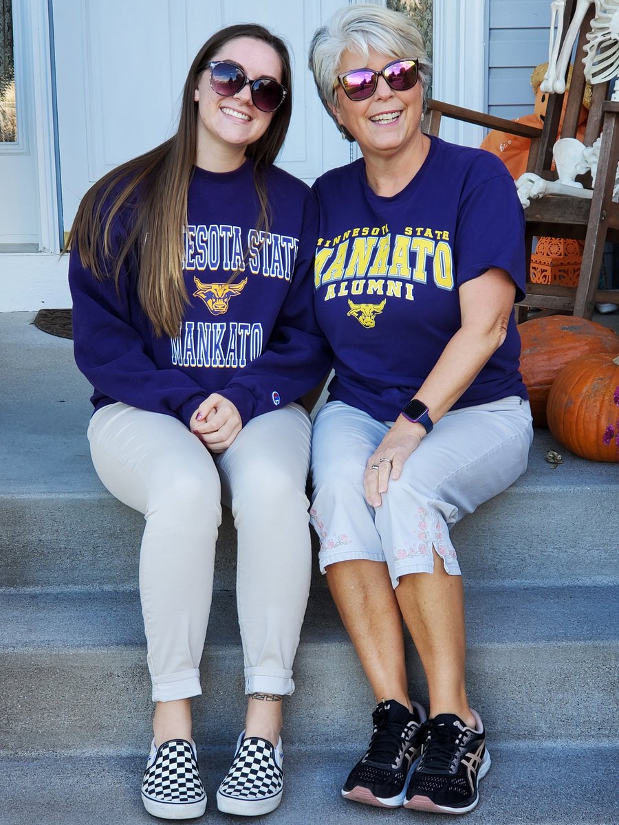 RMS Sadie and PVEMS Carol represents MSU alumni on college wear day! @PrairieViewEMS <a href="/RogersMiddle/">Rogers Middle School</a>