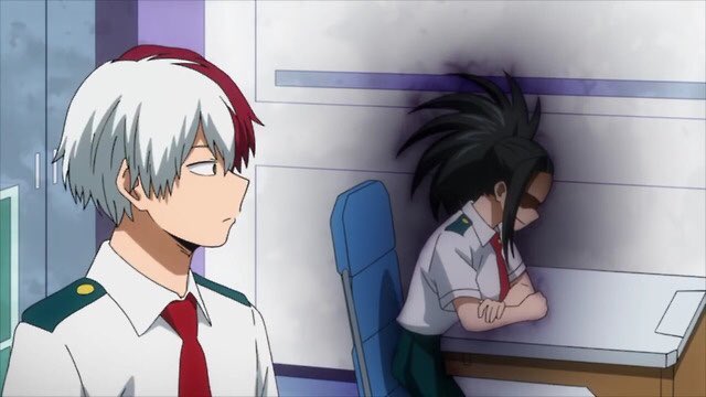 Before the final exams when Momo was sulking about not being any help for the practical, Todoroki worriedly looks over at her noticing her while others didn’t.