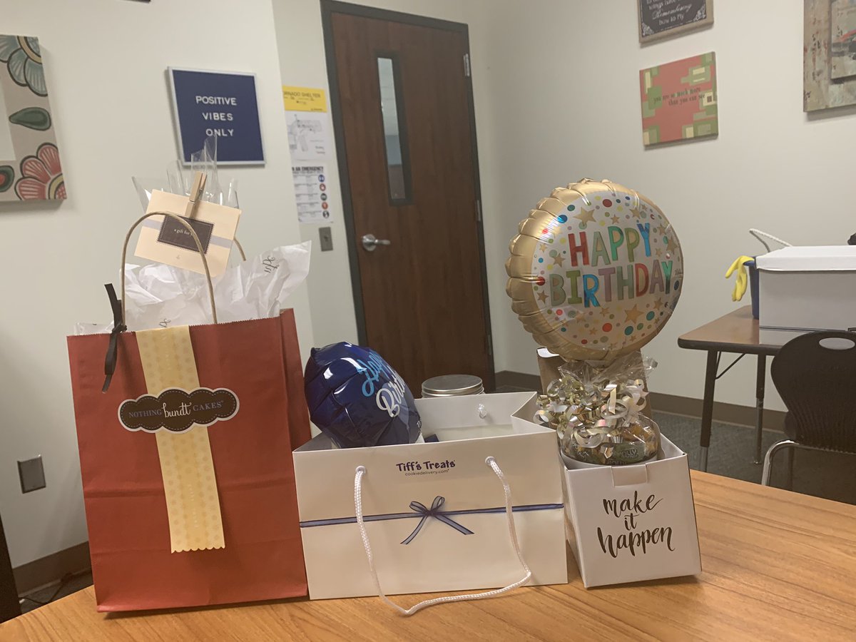 IamDivaTHicks's tweet image. Chapter 45 is officially here! Started with lots of surprises, laughter, and sweets. Thanks to my admin team, front office ladies, and @KimberlyDenman for making me feel extra special on my birthday! #October1st #chapter45 #blessed #grateful #thankful