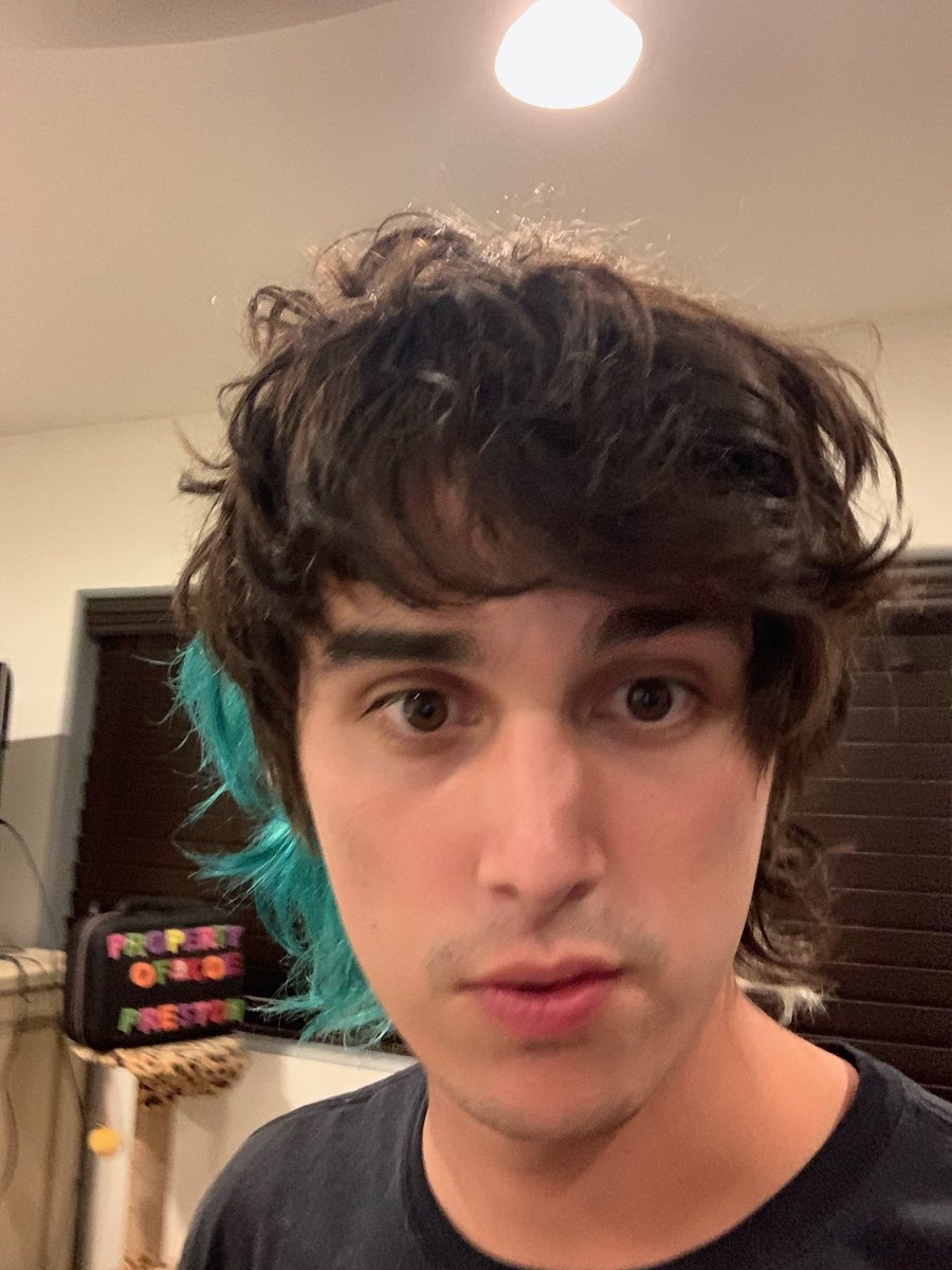 wallowsmusic tweet picture