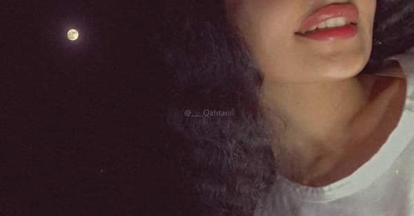 7weity's tweet photo. " لهَا من حسّن القمر تواصِيف الجمَال ".🖤🌿

#ig #fn_eg https://t.co/ti3x8epqQW